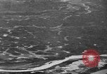 Standbild strafing Vietnam, 1965, aus Sekunde 32 historischem Filmmaterial Videoclip 65675045994