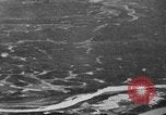 Standbild strafing Vietnam, 1965, aus Sekunde 33 historischem Filmmaterial Videoclip 65675045994