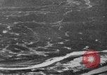Standbild strafing Vietnam, 1965, aus Sekunde 35 historischem Filmmaterial Videoclip 65675045994