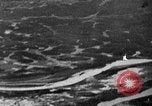 Standbild strafing Vietnam, 1965, aus Sekunde 48 historischem Filmmaterial Videoclip 65675045994