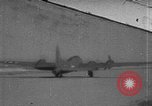 Standbild Test der B-17 müden Willy drone BQ-7 Rakete Wendover, Utah USA, 1944, aus Sekunde 1 historischem Filmmaterial Videoclip 65675046012