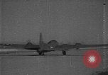 Standbild Test der B-17 müden Willy drone BQ-7 Rakete Wendover, Utah USA, 1944, aus Sekunde 6 historischem Filmmaterial Videoclip 65675046012