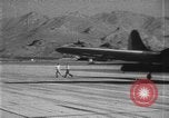 Standbild Test der B-17 müden Willy drone BQ-7 Rakete Wendover, Utah USA, 1944, aus Sekunde 21 historischem Filmmaterial Videoclip 65675046012
