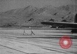 Standbild Test der B-17 müden Willy drone BQ-7 Rakete Wendover, Utah USA, 1944, aus Sekunde 22 historischem Filmmaterial Videoclip 65675046012