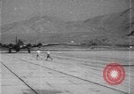 Standbild Test der B-17 müden Willy drone BQ-7 Rakete Wendover, Utah USA, 1944, aus Sekunde 25 historischem Filmmaterial Videoclip 65675046012
