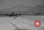 Standbild Test der B-17 müden Willy drone BQ-7 Rakete Wendover, Utah USA, 1944, aus Sekunde 26 historischem Filmmaterial Videoclip 65675046012