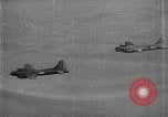 Standbild Test der B-17 müden Willy drone BQ-7 Rakete Wendover, Utah USA, 1944, aus Sekunde 37 historischem Filmmaterial Videoclip 65675046012