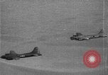 Standbild Test der B-17 müden Willy drone BQ-7 Rakete Wendover, Utah USA, 1944, aus Sekunde 41 historischem Filmmaterial Videoclip 65675046012