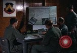 Standbild USA Officer Thailand, 1969, aus Sekunde 25 historischem Filmmaterial Videoclip 65675046019