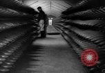 Standbild Munitionsfabrik United States USA, 1941, aus Sekunde 13 historischem Filmmaterial Videoclip 65675046027