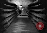 Standbild Munitionsfabrik United States USA, 1941, aus Sekunde 30 historischem Filmmaterial Videoclip 65675046027