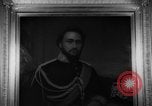 Standbild Royal Hawaiian Artefakte United States USA, 1937, aus Sekunde 58 historischem Filmmaterial Videoclip 65675046031