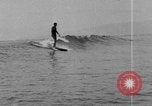 Image la population hawaïenne la pêche et le surf Honolulu Hawaii USA, 1924, de la seconde 53 séquences d'archives historiques vidéo 65675046043