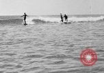 Image la population hawaïenne la pêche et le surf Honolulu Hawaii USA, 1924, de la seconde 62 séquences d'archives historiques vidéo 65675046043