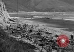 Image Recherche d'Ambergris sur une plage Bolinas Beach California USA, 1934, de la seconde 6 séquences d'archives historiques vidéo 65675046047