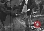 Immagine di I pescatori americano Troutdale Oregon USA, 1934, secondo 14 filmato di repertorio 65675046049