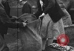 Immagine di I pescatori americano Troutdale Oregon USA, 1934, secondo 16 filmato di repertorio 65675046049