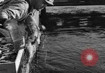 Immagine di I pescatori americano Troutdale Oregon USA, 1934, secondo 44 filmato di repertorio 65675046049