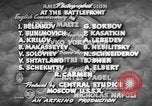 Standbild Jugend von Russland Moskau Russland Sowjetunion, 1942, aus Sekunde 27 historischem Filmmaterial Videoclip 65675046056