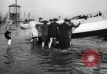 Image des opérations de sauvetage United States USA, 1938, de la seconde 29 séquences d'archives historiques vidéo 65675046092