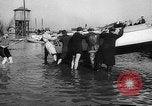Image des opérations de sauvetage United States USA, 1938, de la seconde 31 séquences d'archives historiques vidéo 65675046092