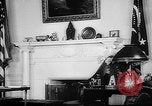 Immagine di White House Oval Ufficio del Presidente Franklin D Roosevelt Washington DC USA, 1938, secondo 25 filmato di repertorio 65675046094