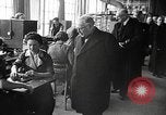Immagine di Sir Kingsley legno Liverpool England, 1939, secondo 13 filmato di repertorio 65675046122
