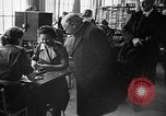 Immagine di Sir Kingsley legno Liverpool England, 1939, secondo 15 filmato di repertorio 65675046122