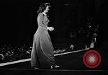 Standbild amerikanische Modelle Atlantic City New Jersey USA, 1940, aus Sekunde 12 historischem Filmmaterial Videoclip 65675046154