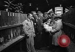Standbild kanadische Volk Toronto Ontario Kanada, 1940, aus Sekunde 11 historischem Filmmaterial Videoclip 65675046157