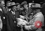 Standbild kanadische Volk Toronto Ontario Kanada, 1940, aus Sekunde 15 historischem Filmmaterial Videoclip 65675046157