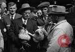 Standbild kanadische Volk Toronto Ontario Kanada, 1940, aus Sekunde 20 historischem Filmmaterial Videoclip 65675046157