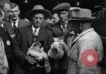 Standbild kanadische Volk Toronto Ontario Kanada, 1940, aus Sekunde 21 historischem Filmmaterial Videoclip 65675046157