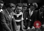 Standbild kanadische Volk Toronto Ontario Kanada, 1940, aus Sekunde 33 historischem Filmmaterial Videoclip 65675046157