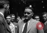 Standbild kanadische Volk Toronto Ontario Kanada, 1940, aus Sekunde 56 historischem Filmmaterial Videoclip 65675046157