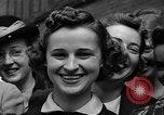 Standbild kanadische Volk Toronto Ontario Kanada, 1940, aus Sekunde 62 historischem Filmmaterial Videoclip 65675046157