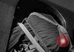 Image parachutistes Lakehurst New Jersey USA, 1941, de la seconde 14 séquences d'archives historiques vidéo 65675046181