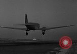 Image parachutistes Lakehurst New Jersey USA, 1941, de la seconde 22 séquences d'archives historiques vidéo 65675046181
