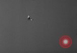 Image parachutistes Lakehurst New Jersey USA, 1941, de la seconde 35 séquences d'archives historiques vidéo 65675046181