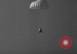 Image parachutistes Lakehurst New Jersey USA, 1941, de la seconde 39 séquences d'archives historiques vidéo 65675046181