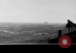 Immagine di US convoglio di navi da trasporto e cacciatorpediniere Reykjavík Islanda, 1941, secondo 9 filmato di repertorio 65675046186