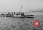Immagine di US convoglio di navi da trasporto e cacciatorpediniere Reykjavík Islanda, 1941, secondo 42 filmato di repertorio 65675046186