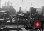 Immagine di US convoglio di navi da trasporto e cacciatorpediniere Reykjavík Islanda, 1941, secondo 52 filmato di repertorio 65675046186