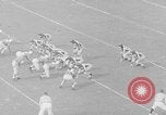 Image match de football New York United States USA, 1941, de la seconde 9 séquences d'archives historiques vidéo 65675046190