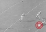Image match de football New York United States USA, 1941, de la seconde 26 séquences d'archives historiques vidéo 65675046190