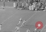 Image match de football New York United States USA, 1941, de la seconde 29 séquences d'archives historiques vidéo 65675046190