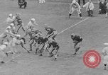 Standbild Fußballspiel Baltimore Maryland USA, 1941, aus Sekunde 6 historischem Filmmaterial Videoclip 65675046191
