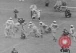 Standbild Fußballspiel Baltimore Maryland USA, 1941, aus Sekunde 11 historischem Filmmaterial Videoclip 65675046191