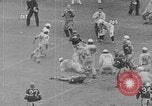 Standbild Fußballspiel Baltimore Maryland USA, 1941, aus Sekunde 12 historischem Filmmaterial Videoclip 65675046191
