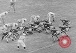 Standbild Fußballspiel Baltimore Maryland USA, 1941, aus Sekunde 15 historischem Filmmaterial Videoclip 65675046191